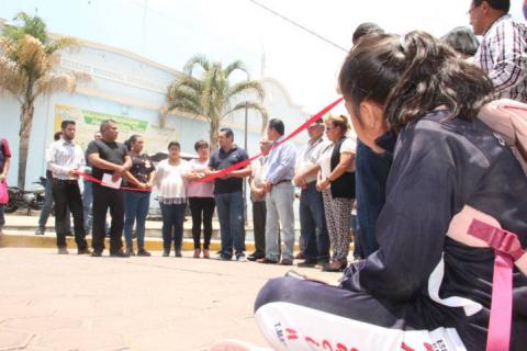 Alcalde entrega obra infraestructura educativa y de mejoramiento urbano imagen 1