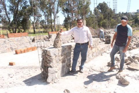 Sánchez Amador supervisa trabajos en la casa de la cultura imagen 1
