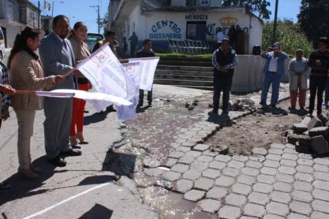 Familias de la calle Moremos contaran con drenaje sanitario: alcalde imagen 3