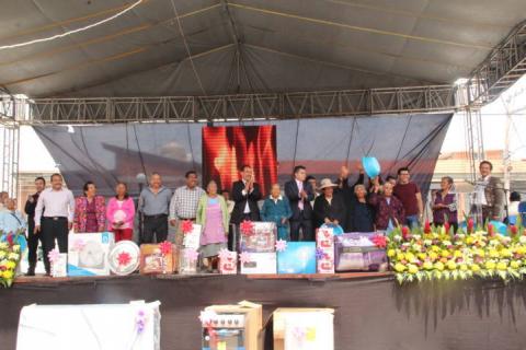 El festejar a las mamás es un reconocimiento por su labor diaria: alcalde imagen 4