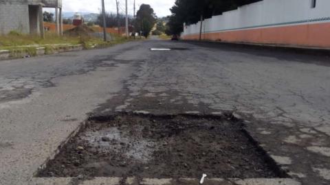 Aplican programa integral de bacheo en Tzompantepec imagen 3