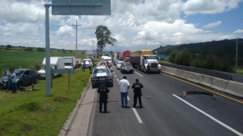Pobladores de Hueyotlipan cierran carretera, exigen destitución de Alcalde imagen 5