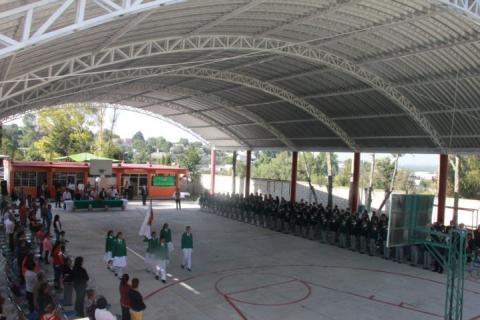 Diputado Federal beneficia a secundaria de Tetlatlahuca con techumbre imagen 2