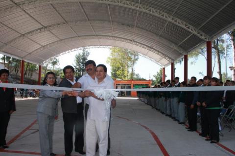 Diputado Federal beneficia a secundaria de Tetlatlahuca con techumbre imagen 1