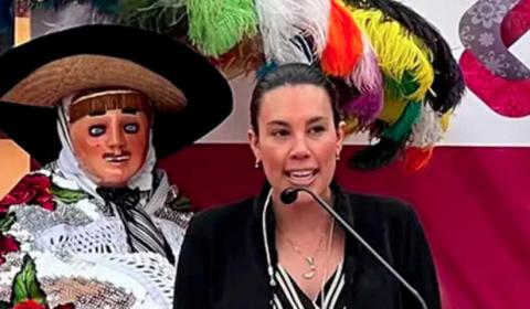 Sin respaldo en encuestas Chepina hace el ridículo y dice que se mantendrá en SECTUR
