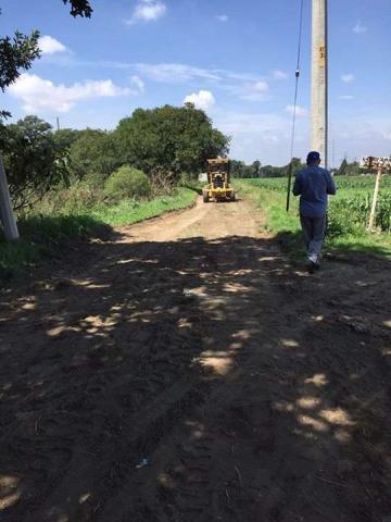 Inician trabajo de nivelación en Ayometla imagen 3