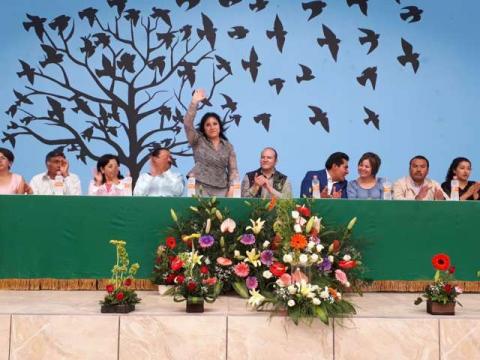 Inauguran remodelación de auditorio municipal en Axocomanitla imagen 1