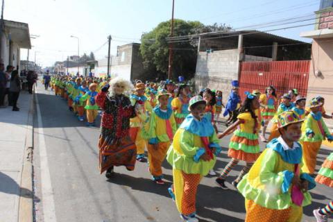 Arrancó “feria del tomate y la canasta 2017” con su tradicional desfile imagen 3