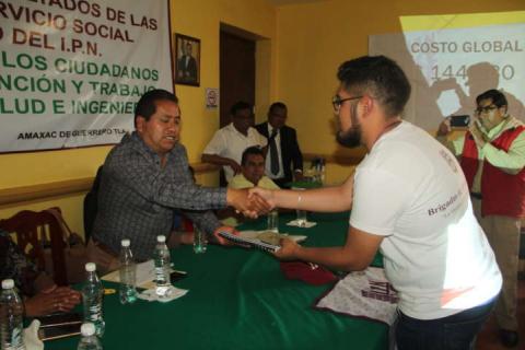 Amaxac conto con brigadas de servicio social del Politécnico Nacional imagen 4
