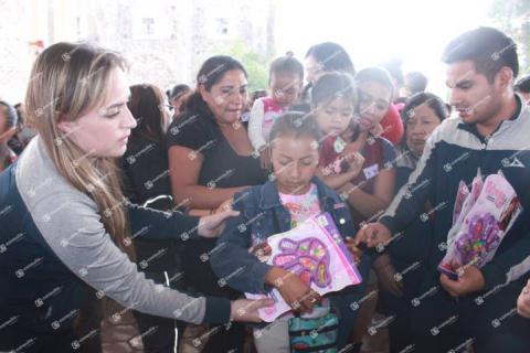 Villarreal Chairez festejo en grande a las mamás y a los niños del municipio imagen 5
