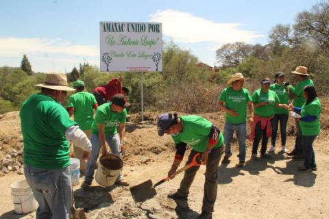Alcalde trabaja “por un Amaxac limpio” con faenas de limpieza imagen 5