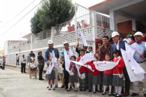 Con obras y acciones apoyamos la educación de 2 escuelas de Xochitecatitla: OMJ imagen 1