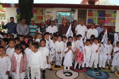 Con obras y acciones apoyamos la educación de 2 escuelas de Xochitecatitla: OMJ imagen 2