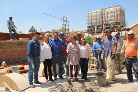 Alcalde y diputada federal inauguran 1ra parte de la nueva Casa de la Cultura imagen 3