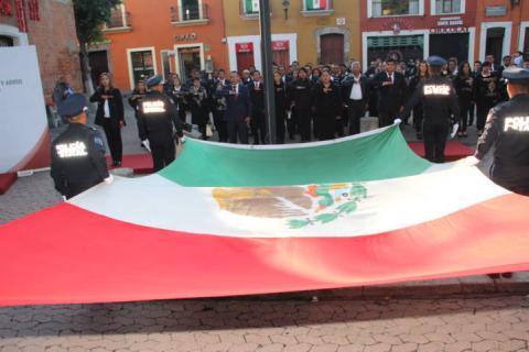 En este mes de septiembre fomentemos y respetemos los símbolos patrios: alcalde imagen 4