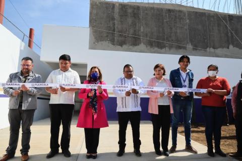Entrega Lorena Cuéllar infraestructura educativa en Tetlatlahuca imagen 4