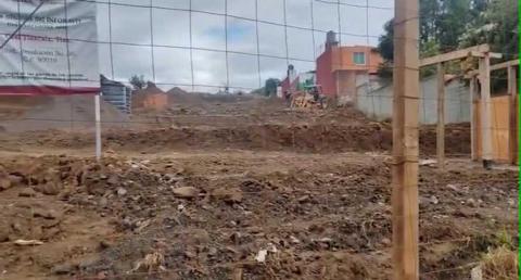 Protestan paterfamilias en Terrenate y detienen construcción de complejo habitacional federal