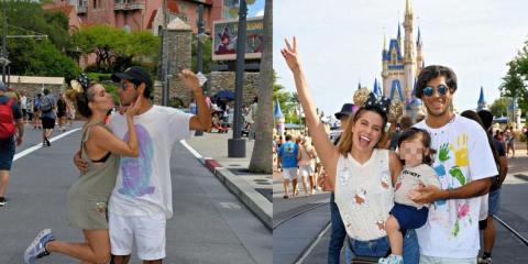 La conductora Andrea Escalona presume su viaje a Disney junto a su pareja