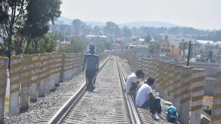 Migrantes desaparecen; reportan heridos y autoridades no logran ubicarlos