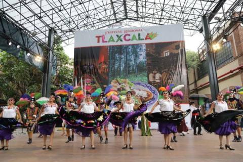 Presenta Marco Mena Festival Regional Tlaxcala en Sanborns imagen 3