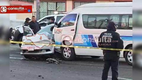 Hombre de 40 años pierde la vida tras chocar contra una colectiva en la capital tlaxcalteca