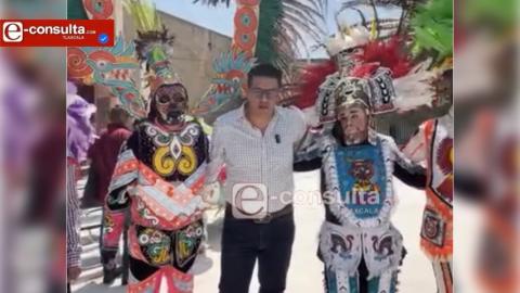 Giovani Montiel respalda al Carnaval de Tetla con apoyo económico a 13 camadas