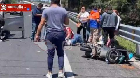 Aparatoso accidente en el Periférico de Tlaxcala deja dos lesionados y un vehículo volcado