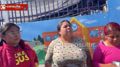 Se inconforman paterfamilias porque no rinden cuentas en un preescolar de Zacatelco