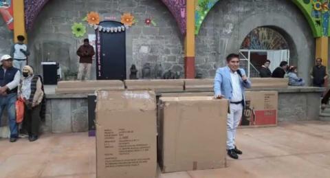 Incentivan pago puntual en Xaltocan; alcalde rifa pantallas a contribuyentes cumplidos