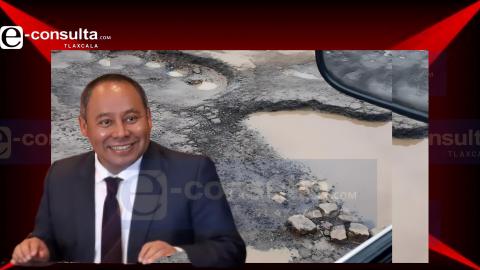 Baches y más baches, el martirio de conductores de Apizaco; mientras alcalde se placea en reuniones sociales