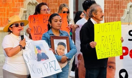 Activistas toman el centro de Tlaxcala en protesta y anuncian participación en la CDMX