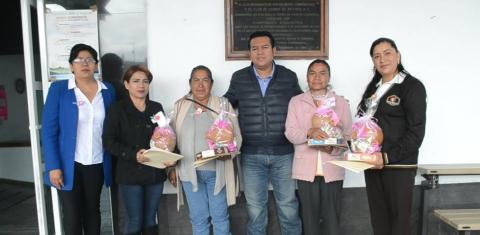 Ayuntamiento de Tzompantepec realiza honores a la bandera imagen 4