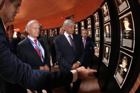 Inuaugura AMLO el Salón de la Fama del Beisbol Mexicano en Monterrey imagen 7
