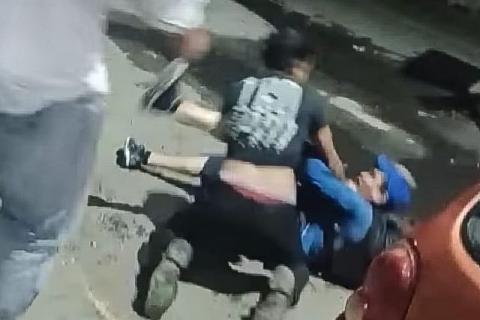 Síndico borrachín de Panotla se enfrenta a golpes en una licorería