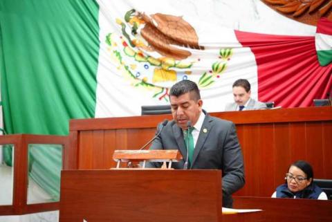 Va Jaciel González por Ley del Escudo, la Bandera y el Himno de Tlaxcala