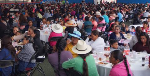 Celebra ayuntamiento de Teacalco a las mamás imagen 2
