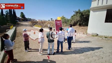 Más bienestar para familias de la 1ra Sección, alcalde de Tenancingo entrega pavimento