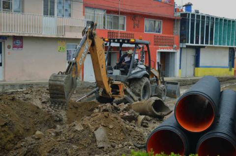 Ayuntamiento de Calpulalpan y gobierno del estado rehabilitan calle Unión imagen 2