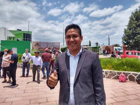 Marco Antonio Pluma quiere ser diputado, pero no lo deja la sindico Brenda