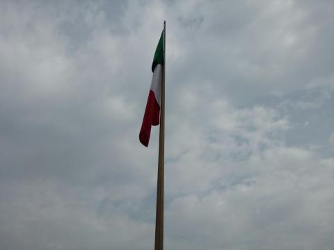 Encabeza Ayuntamiento de Tzompantepec izamiento de bandera imagen 3