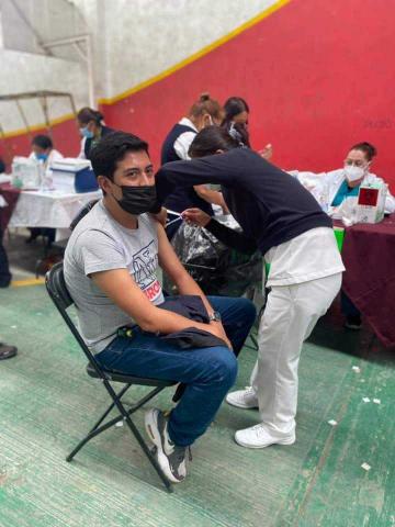 Alcalde de Tlaltelulco logra que ciudadanos tengan acceso a vacuna Covid-19 imagen 2