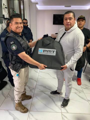 Indispensable dotar de chalecos a policías, para un mejor desempeño de su trabajo: Eddy Roldán imagen 4