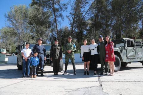 Soldados mexicanos padres de familia e hijos de la patria imagen 3