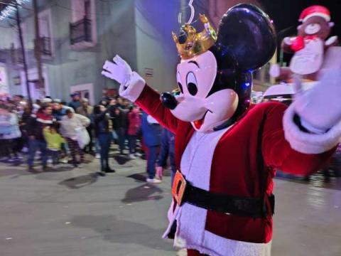 Contla celebra su desfile navideño con gran magia y ferviente tradición imagen 1
