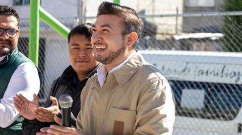 Salvador Santos encabeza segundo día de Caravana de Reyes Magos imagen 5