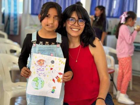 Pequeñas científicas son premiadas por su gran potencial creativo imagen 3