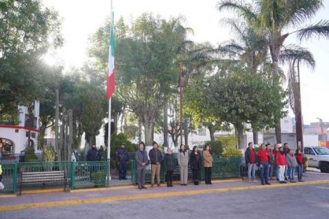 No es solo una tela, Sergio Lara reivindica el sentido profundo de la Bandera Nacional imagen 2