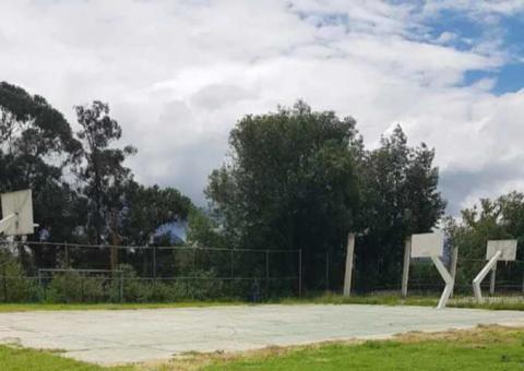 Lista la primera cancha de usos múltiples gestionada por Miriam Martínez en Apetatitlán imagen 1