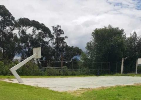 Lista la primera cancha de usos múltiples gestionada por Miriam Martínez en Apetatitlán imagen 2