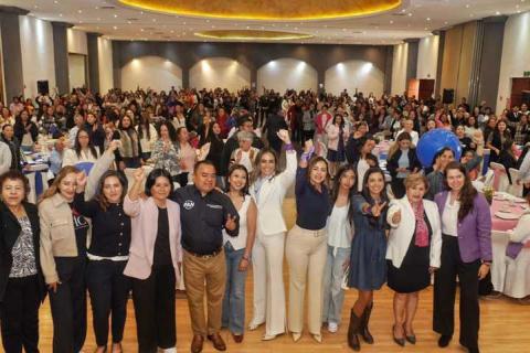 Respalda Alessandra Rojo de la Vega aspiraciones y liderazgo de Miriam Martínez para el 2027